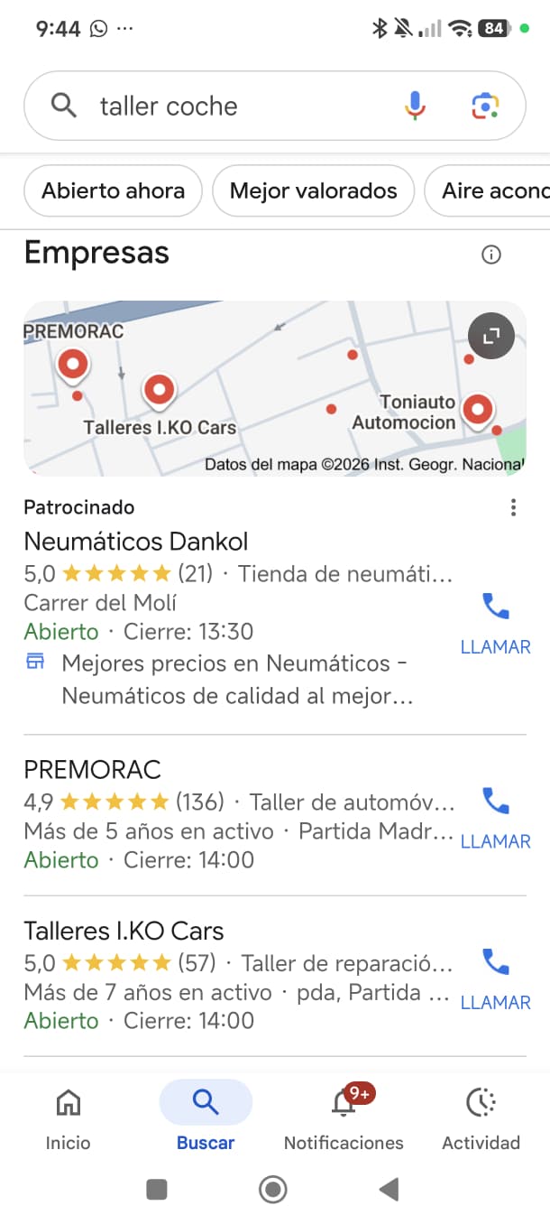 Captura búsqueda local Google.jpg Captura de pantalla de una búsqueda en Google Maps de talleres de coche, con resultados locales, valoraciones y opciones de contacto.